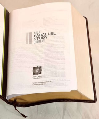 NLT Parallel Study Bible (Interlinear)